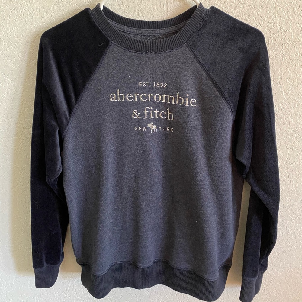 Valor sleeve Abercrombie Sweater